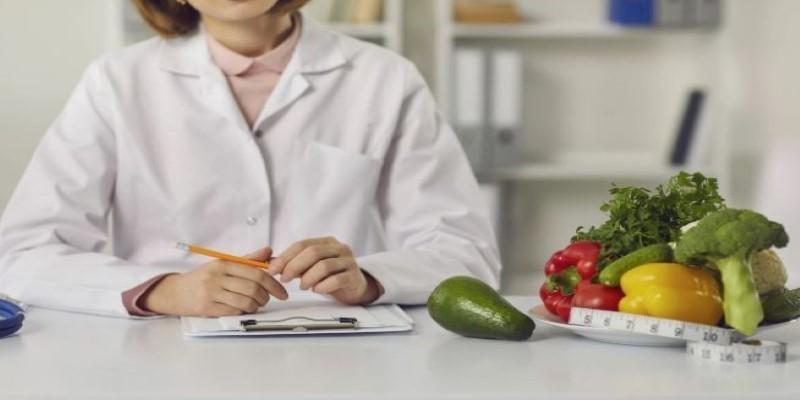 Dietitians vs. Nutritionists vs. Doctors: Credentials, Scope of Practice, and Patient Care Roles